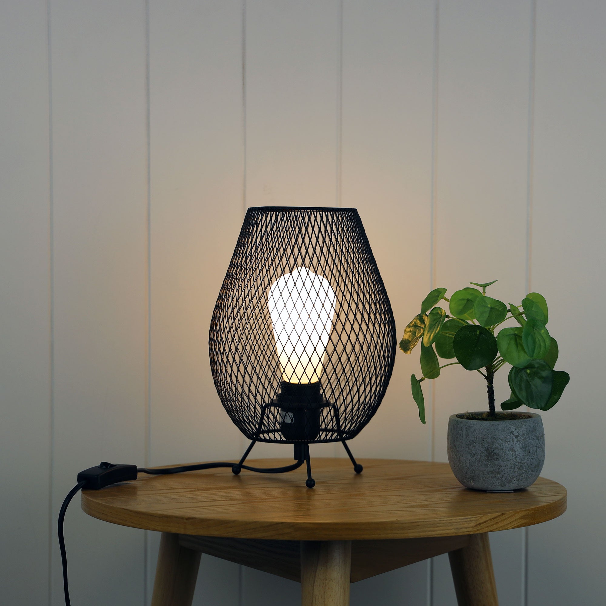 HYZER MESH TABLE LAMP