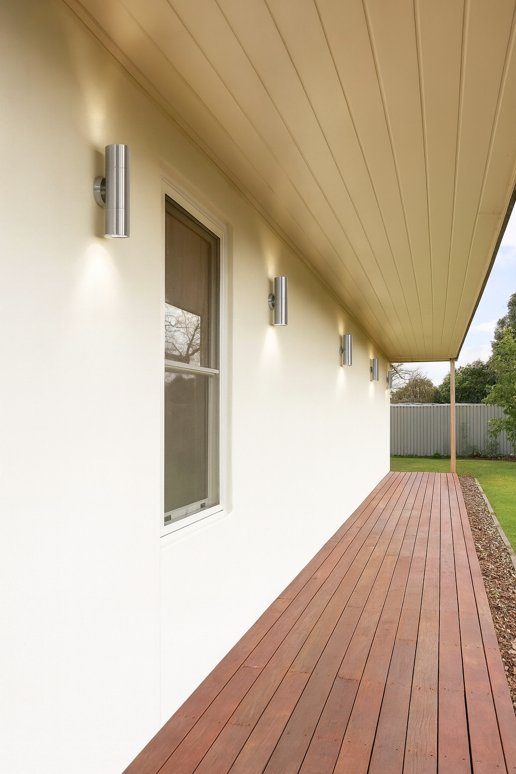 Bondi up/down wall light in stainless steel exterior